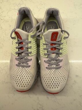 On Women's Cloudswift Athletic Shoes - Light Gray with Lime and Coral Accents